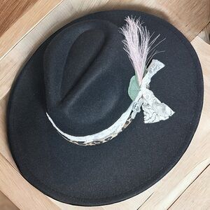 Leopard, Lace, Eucalyptus & Head Hefer hat pin finish off this hat with style.